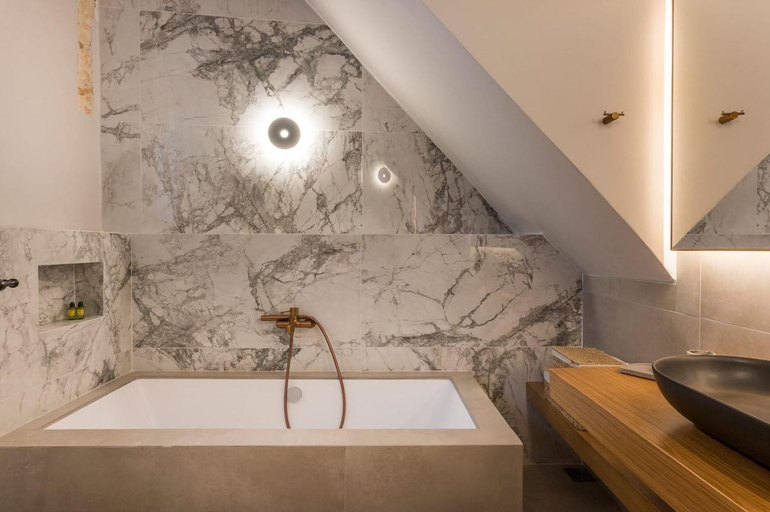 Bathroom 3, Full House Residence, Crete