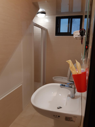 Bathroom 5, Passion, Penghu