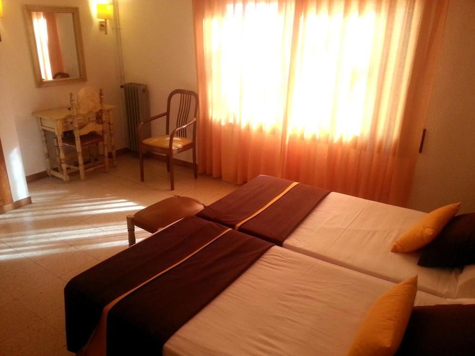 Bedroom, Hostal del Sol, Girona