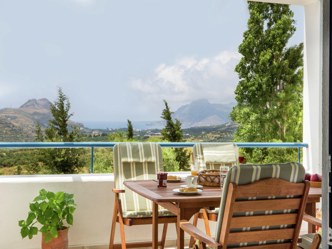 Others 5, Villa in Lefkogia near Souda Beach, Crete