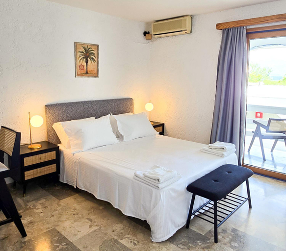 Bedroom 5, ResidenceTheo, West Greece