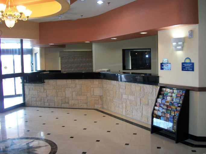 Public Area 3, Robinson Inn and Suites, McLennan
