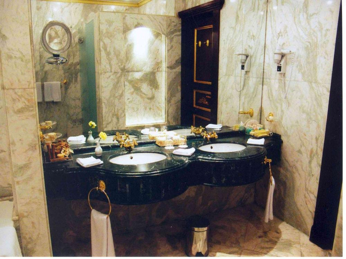 Bathroom 5, Concorde El Salam Sharm El Sheikh Sport Hotel, Sharm el-Sheikh