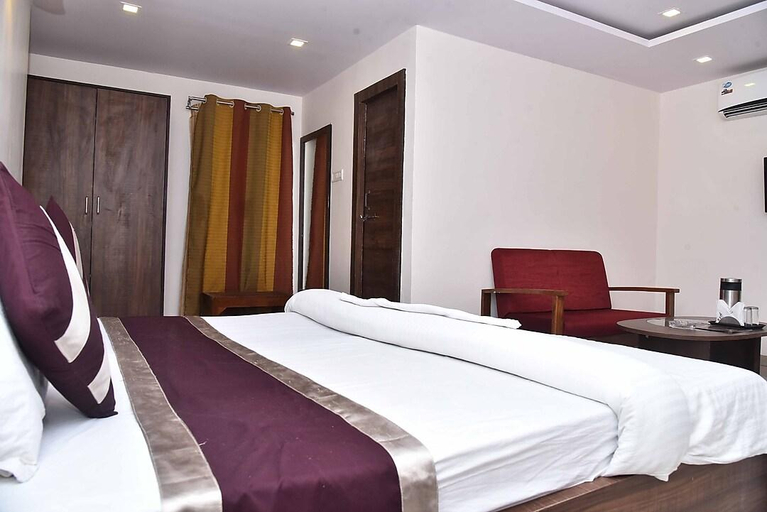 5, Hotel Devyog, Sagar