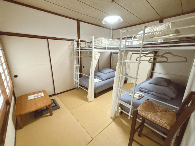 Bedroom 3, Guest House & Beach Cafe fuego, Hyūga