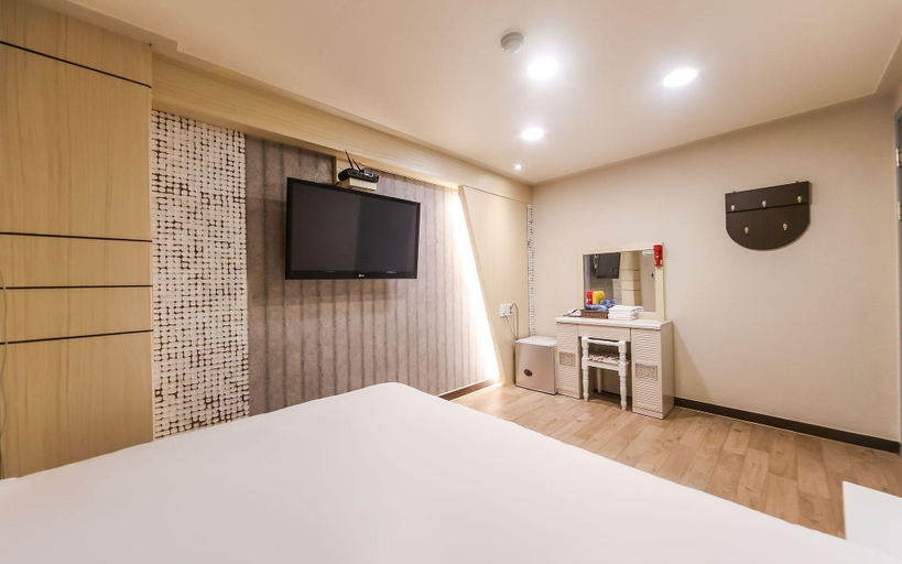 Bedroom 2, Boryeong (Daecheon) Coconut Motel, Boryeong