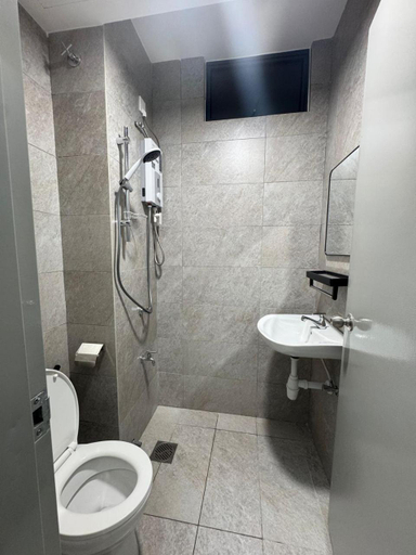 Bathroom 4, Cheras Trader Square By JR Lovely Homestay, Hulu Langat