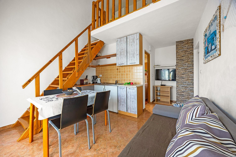 Others 4, Medulin Mare Loft, Medulin