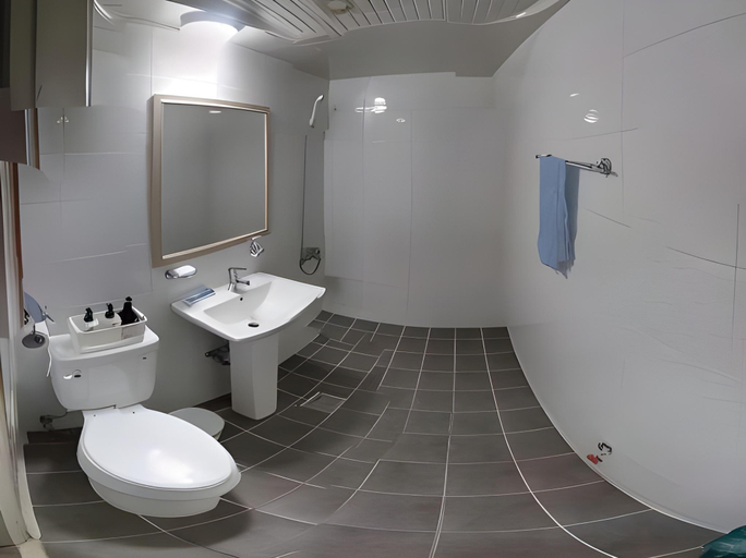 Bathroom, Andong Queen Motel (Old Andong Station Branch), Andong