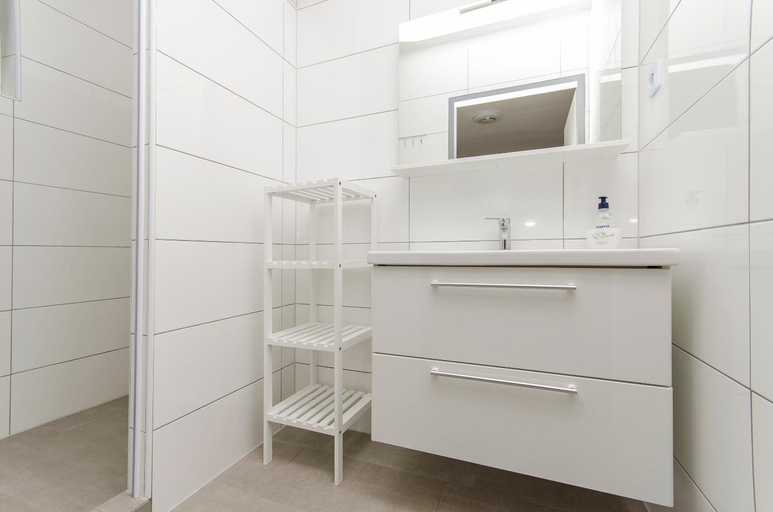 Facilities 3, Apartments Mirjana, Nin