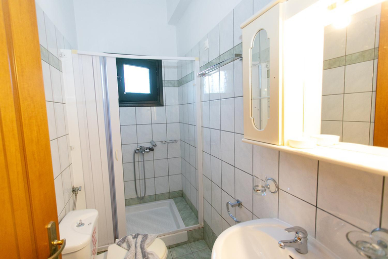 Bathroom 2, Hotel Agios Athanasios, Epirus