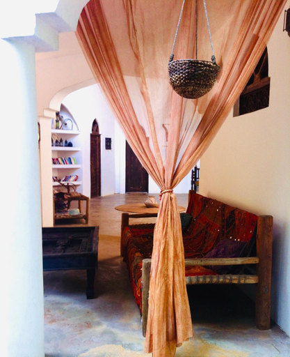 Public Area, Casa Umoja, Kaskazini 'A'