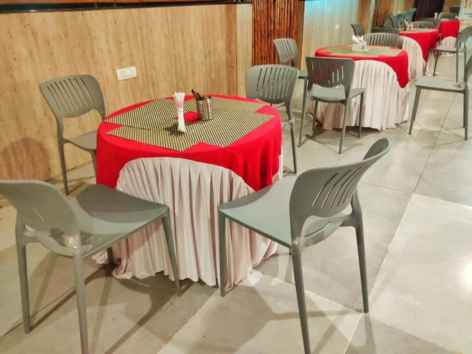 Food & Drinks 5, Hotel Dhruva, Solapur ( Pet Friendly ), Solapur