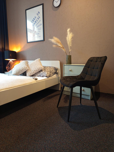 Others 5, Rooms Center - dworzec PKP, rynek Wroclaw, Środa Śląska