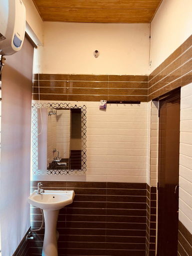 Bathroom 4, Skyline Stays, Kamrup Metropolitan