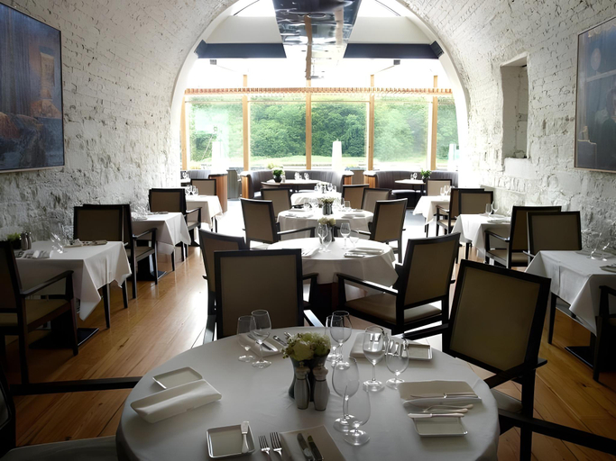 Food & Drinks 4, Ice House Hotel