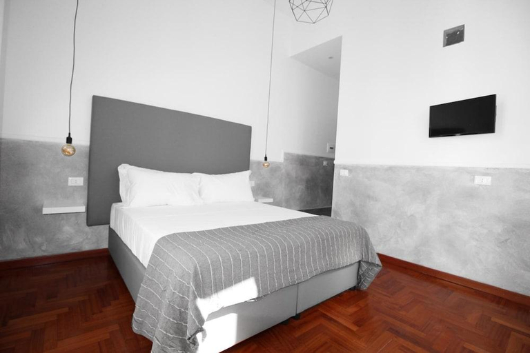 Bedroom 5, Toledostop, Napoli