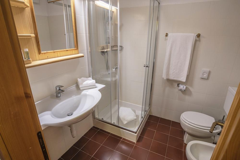 Bathroom 4, Hotel Resort Veronza, Trento