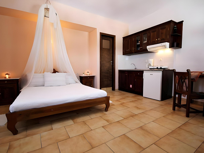 Bedroom 3, Vrachia Studios & Apartments, South Aegean