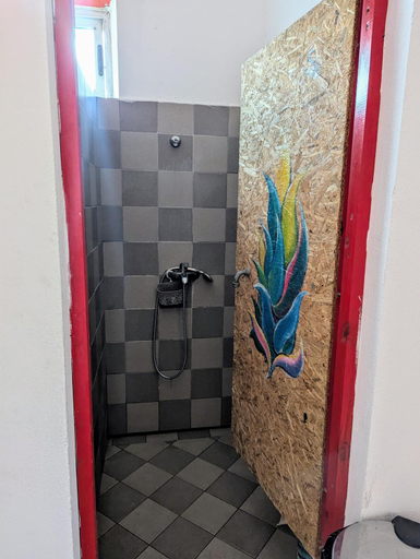 Bathroom 2, Tirana Backpacker Hostel, Tirana