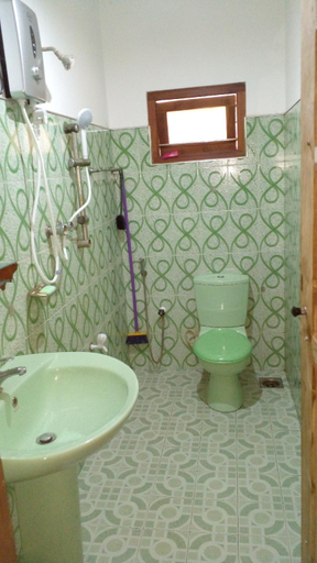 Bathroom 2, peacock holiday , Weligama