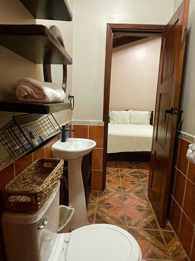 Bathroom 4, hostal marias, Copán Ruinas