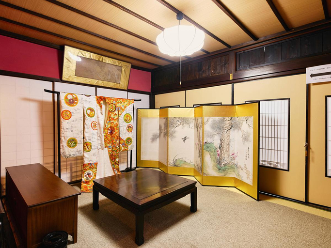Others 3, Ikuha Bettei Toraya, Ukiha
