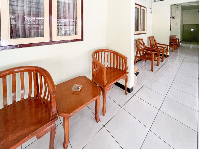 Public Area 3, Hotel Permai Syariah RedPartner Sananwetan Blitar, Blitar