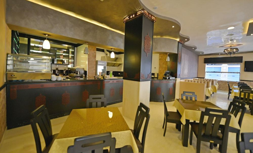 Food & Drinks 5, Hotel Suite Martil, Tétouan