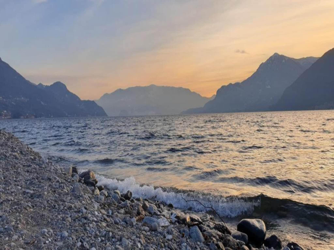 Others 5, Apartment by Lake Como with Scenic Views, Lecco