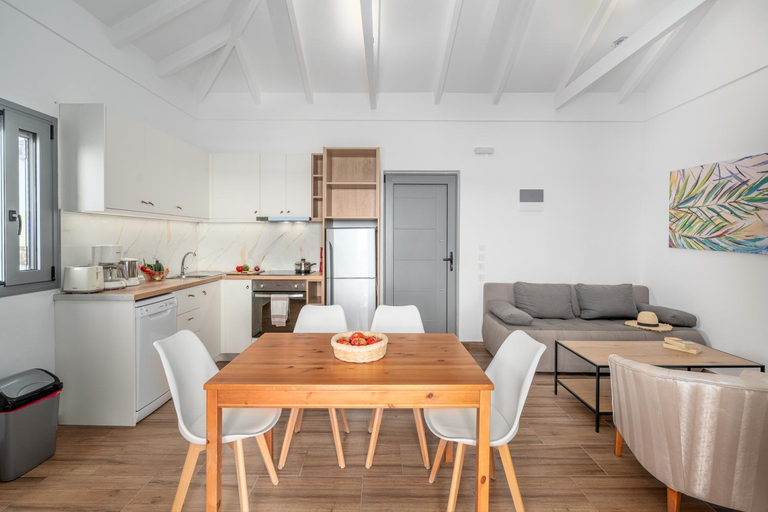 Others 5, Eleonas Holiday Houses, Peloponnese