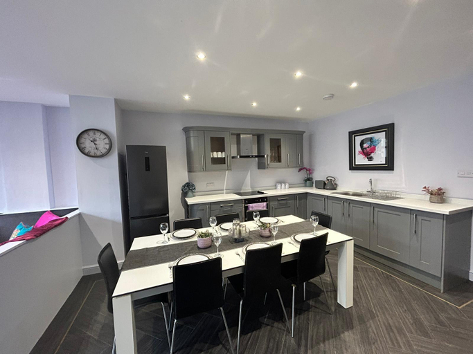 Others 3, Sugar Hill Suite by Sasco Apartments, Blackpool