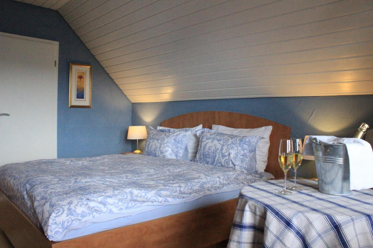 Bedroom 2, The Moosbach Garden, Ortenaukreis