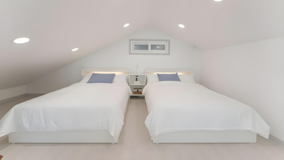 Bedroom, Taean Momo's Sea Pool Villa, Taean