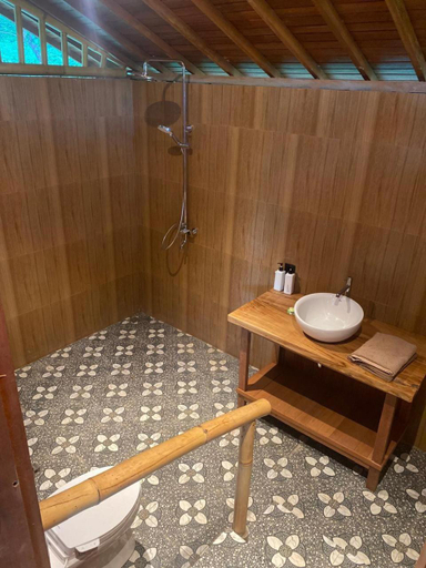 Bathroom, Lembah Cinta Mayungan, Tabanan