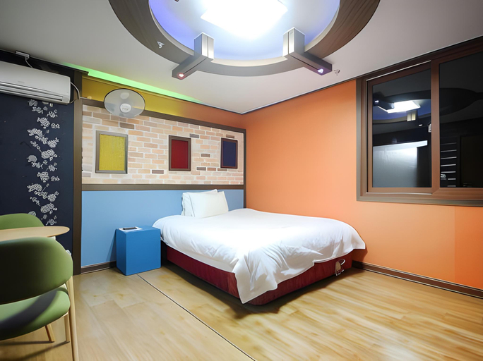 Bedroom 4, Tongyeong Wow, Tongyeong