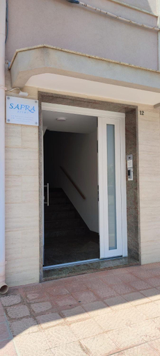 Others 4, Safra Rooms, Bari