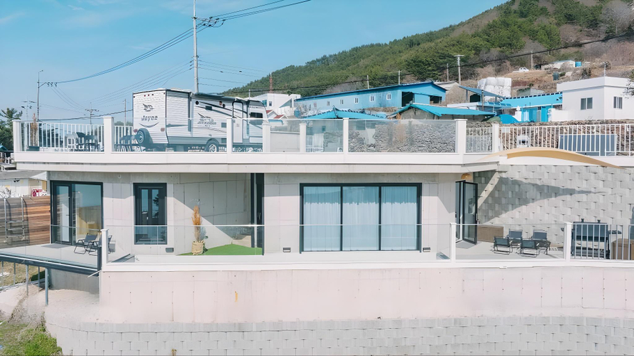 Exterior & Views 1, Namhae Staydan Pool Villa, Namhae