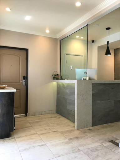 Bathroom 4, Berkshire Motor Hotel, San Diego