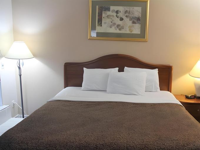 Bedroom 3, Niagara Inn & Suites, Niagara