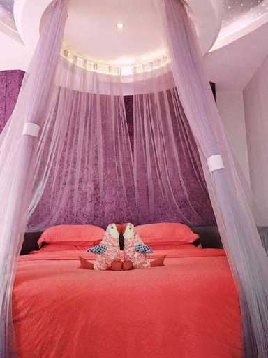 Bedroom 2, Super8, Hechi