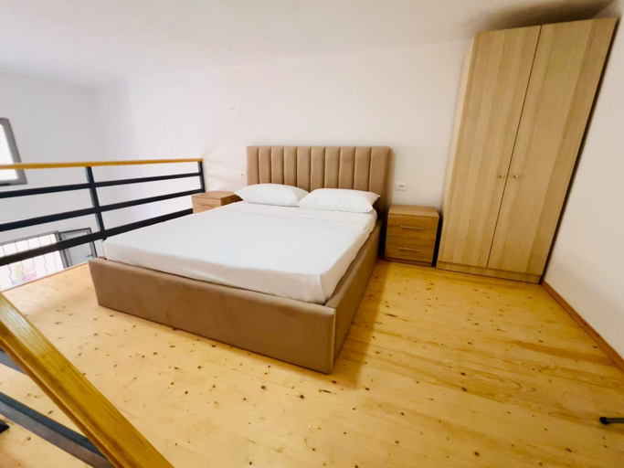 Others 4, Apartamente me qera Golem, Kavajës