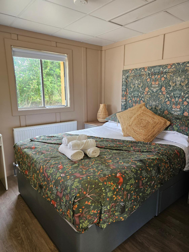 Bedroom 2, Walsh's Mill Lodges & Linen House, Mid Ulster