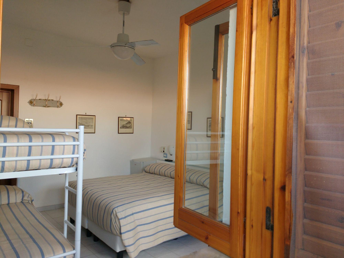 Bedroom 3, Pensione La Giara, Messina