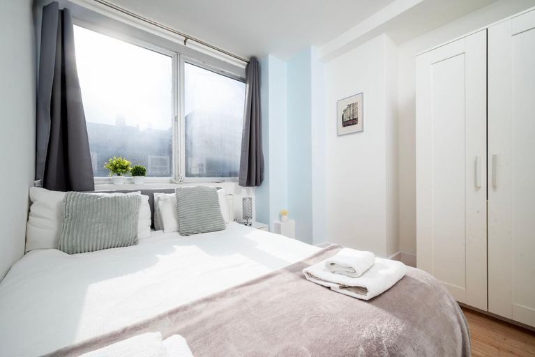 Bedroom 2, Berwick Street Central Apartments, London