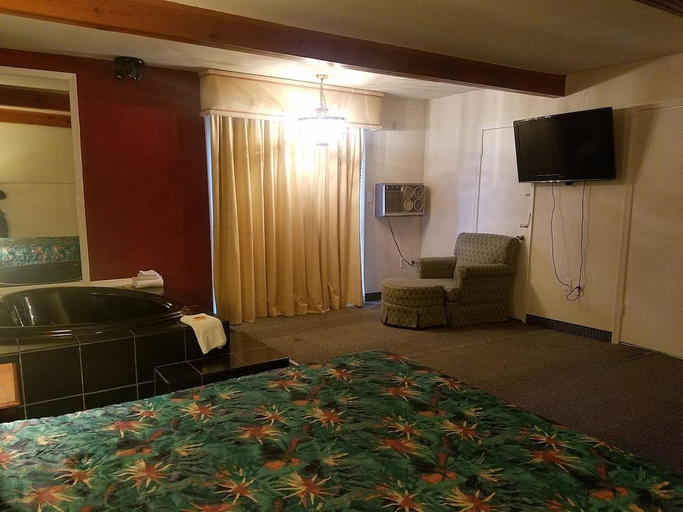 Others 5, Maplehurst Motel, Wyoming