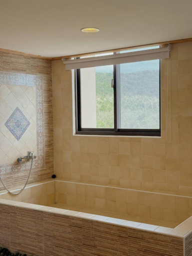 Bathroom 3, E-Ping Castle Hotel, Pingtung