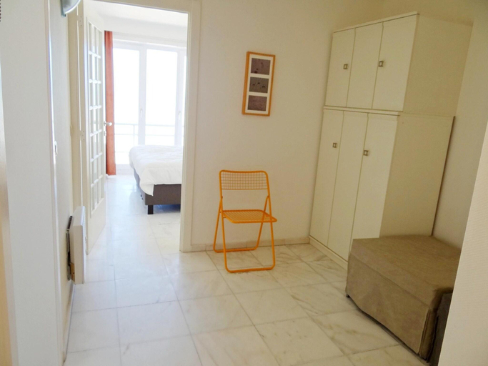 Others 4, Apartment in Nieuwpoort with terrace, West-Vlaanderen