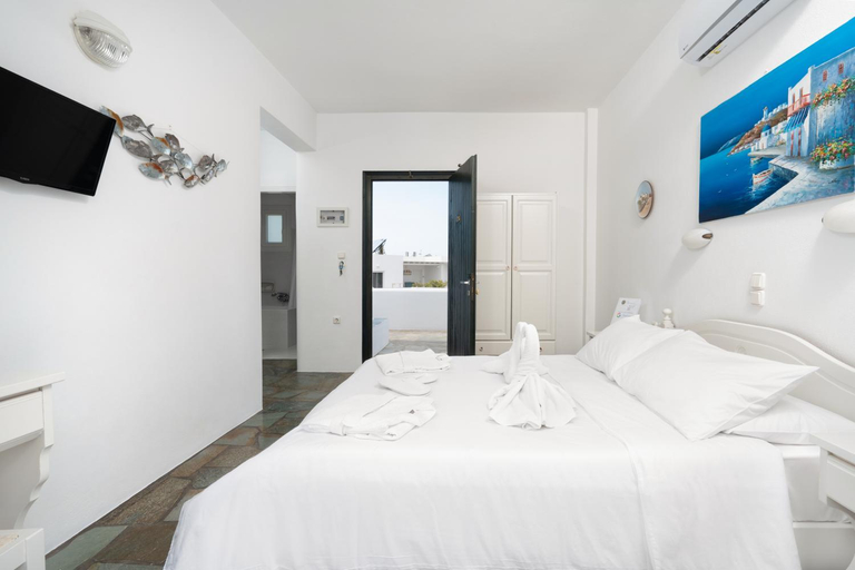 Bedroom 2, Eleni Rooms, South Aegean