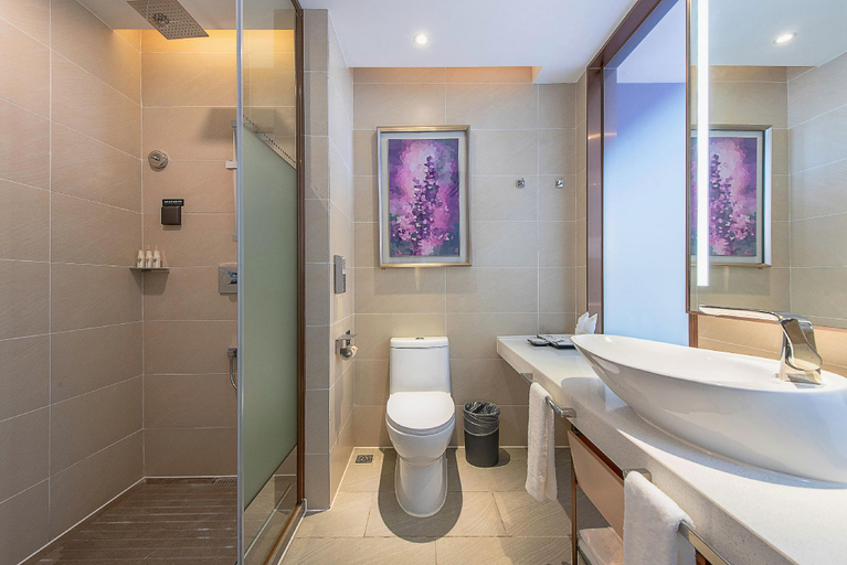 Bathroom 3, Lavande Hotel Foshan Gaoming Meidi Luhu, Foshan